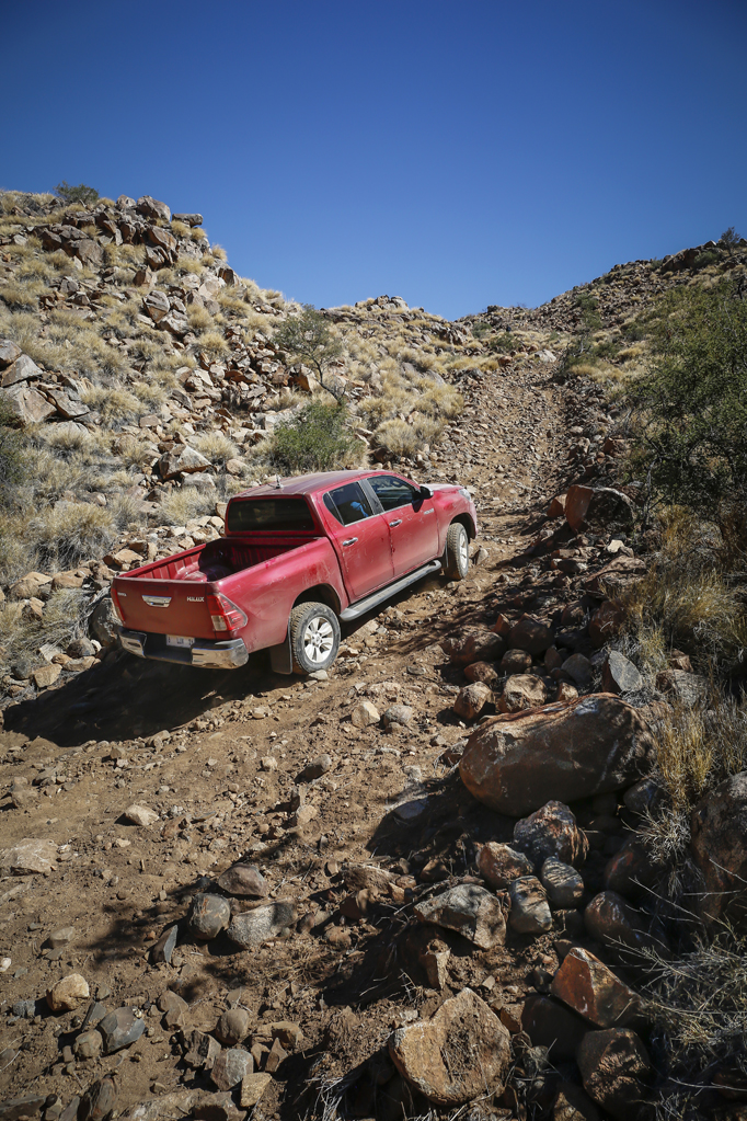 Toyota Hilux в горах Намибии