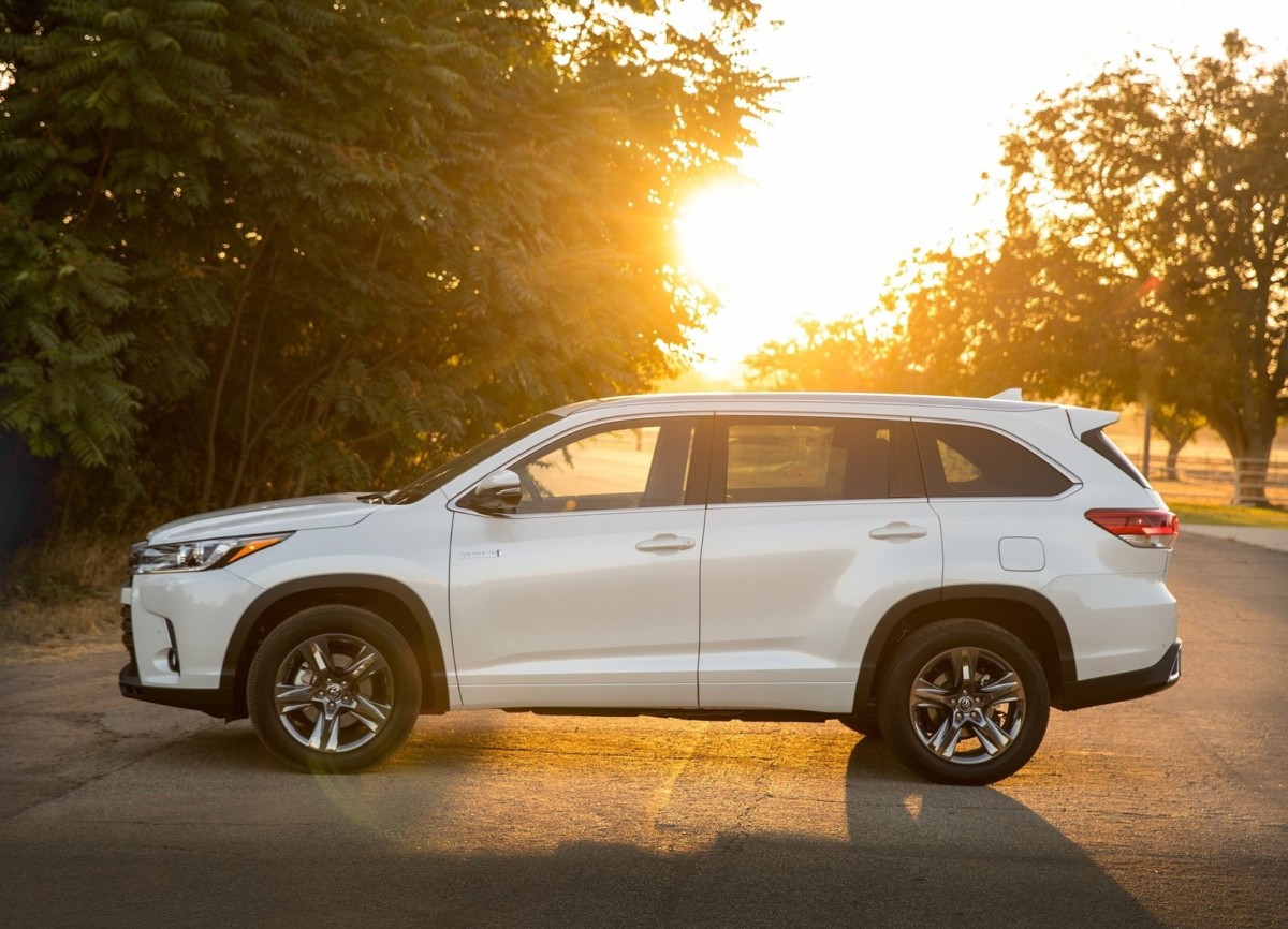 Toyota highlander на дроме