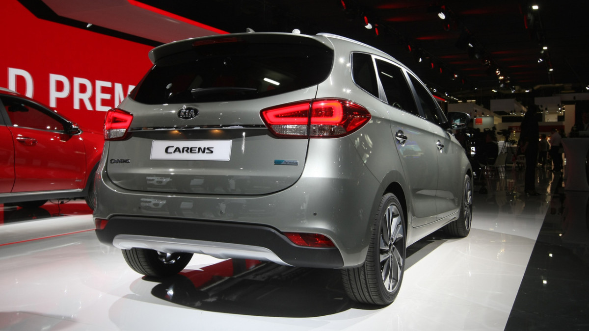 kia-carens-paris-motor-show