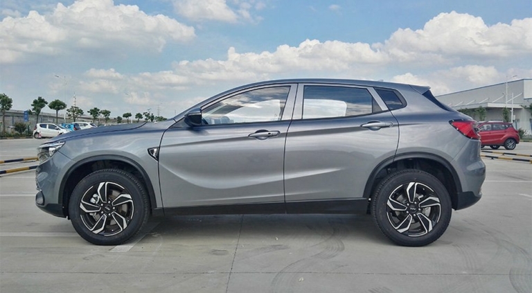 Китайский автомобиль gl