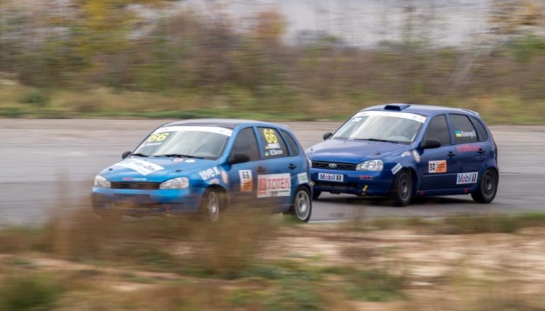 Кольцевые автомобильные гонки