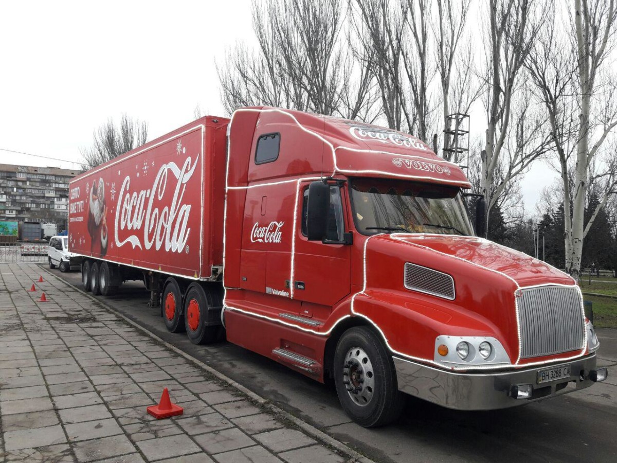 Рождественские грузовики Coca-Cola: интересные факты – Автоцентр.ua