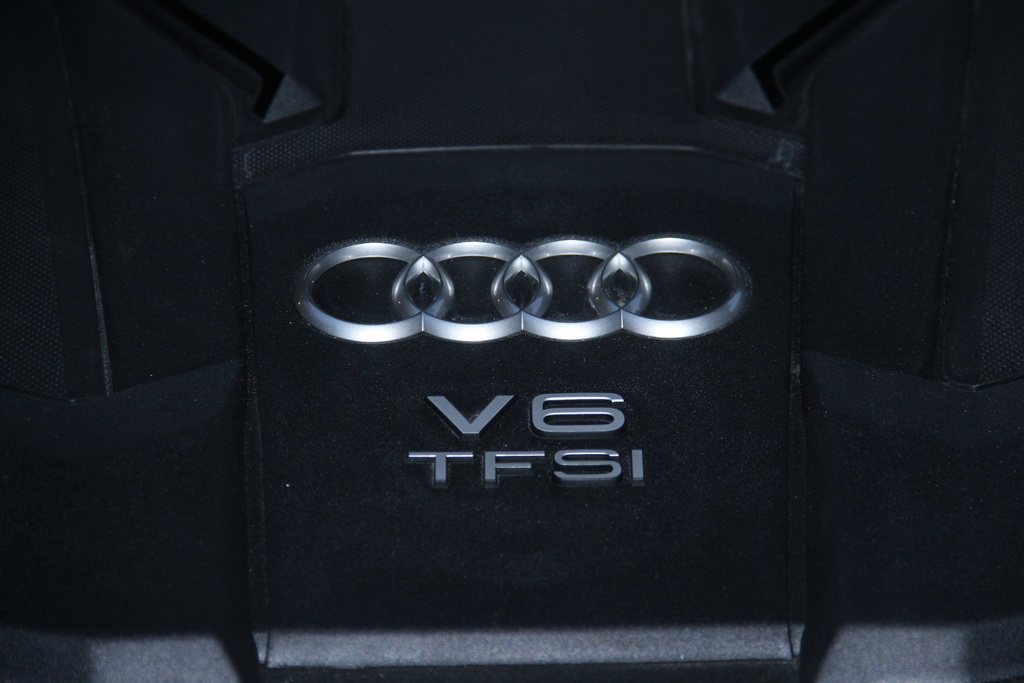 Мотор новой Audi A8 L
