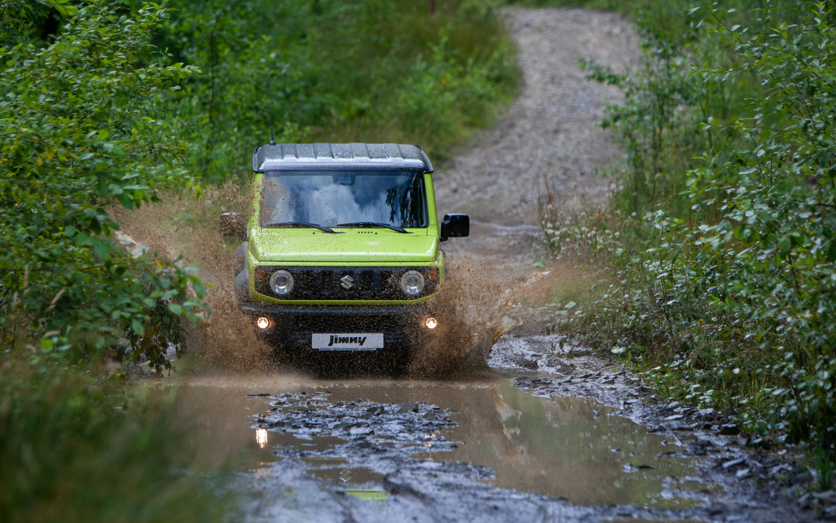 Тест Suzuki Jimny на бездорожье - проверка Карпатами – Автоцентр.ua