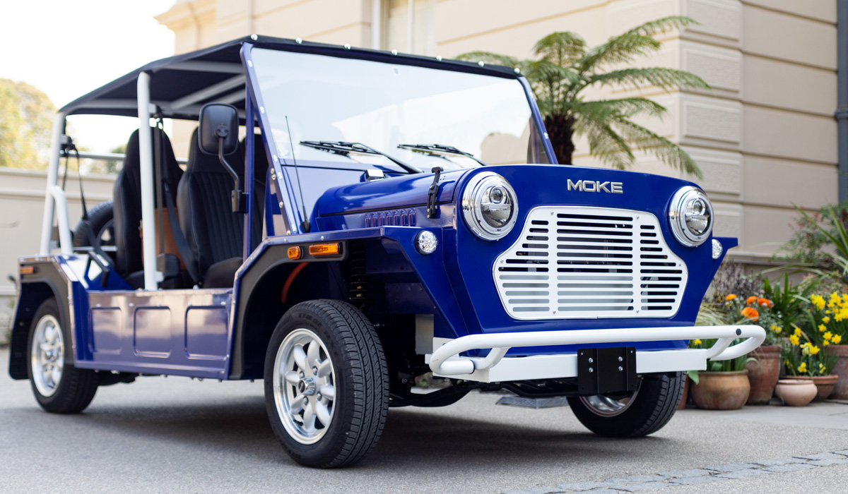 В Великобритании стартовало производство электрического Mini Moke –  Автоцентр.ua