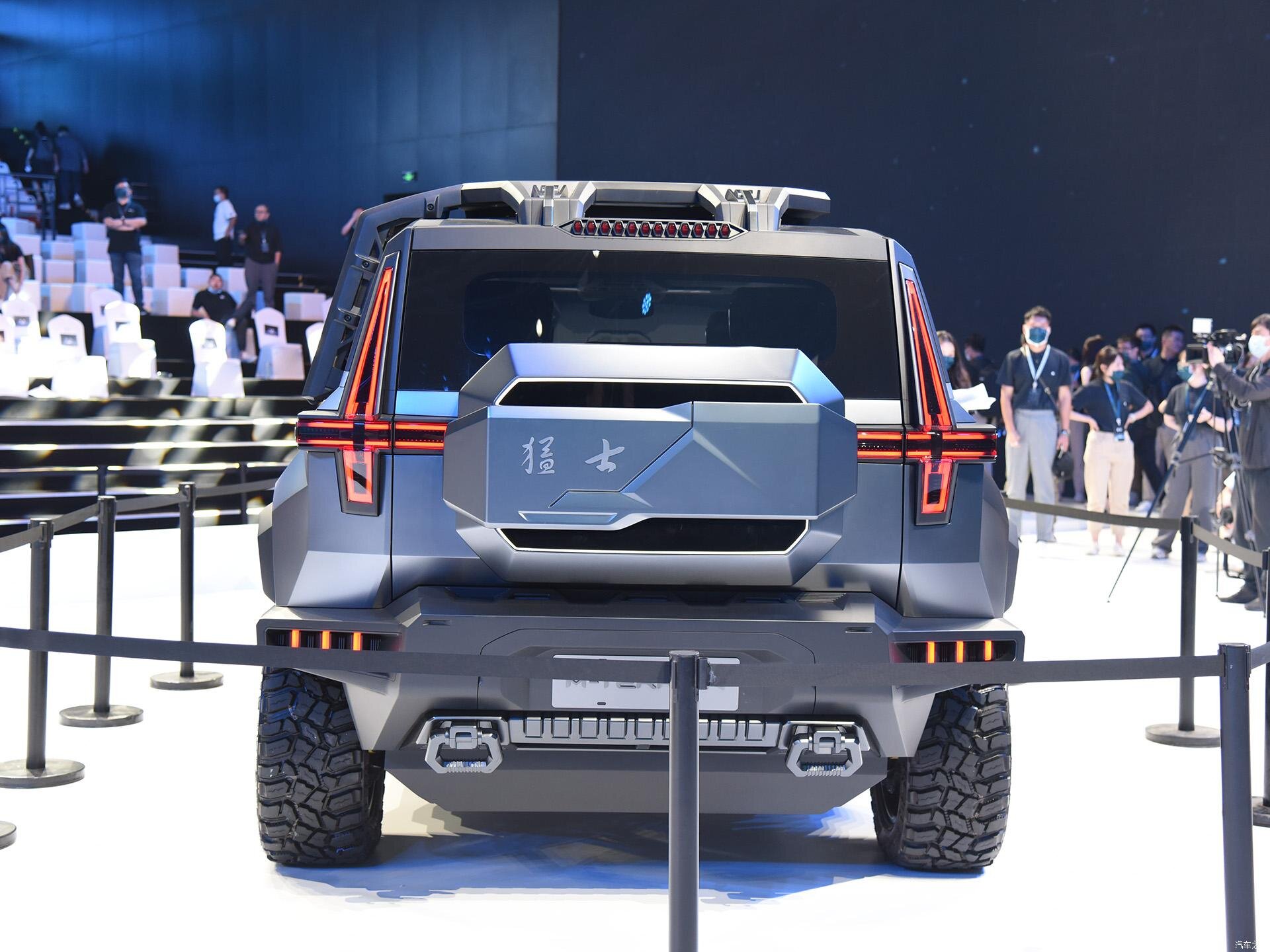 DongFeng представил собственный Hummer – Автоцентр.ua