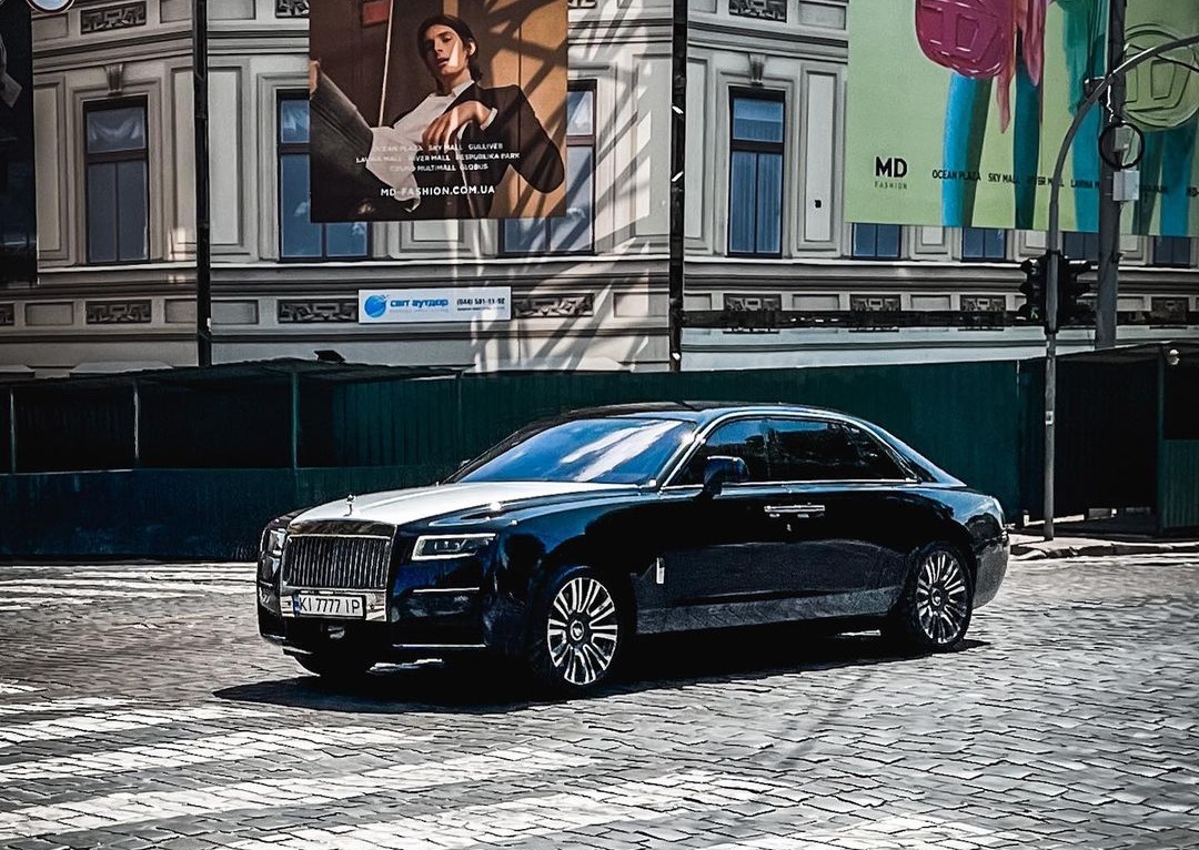 В Україні засвітився новий Rolls-Royce в ексклюзивній комплектації за 500 000