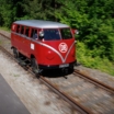 Найден Volkswagen T1 для движения по железнодорожным путям