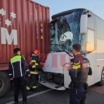 У Румунії автобус із українцями потрапив у ДТП: є постраждалі (відео)