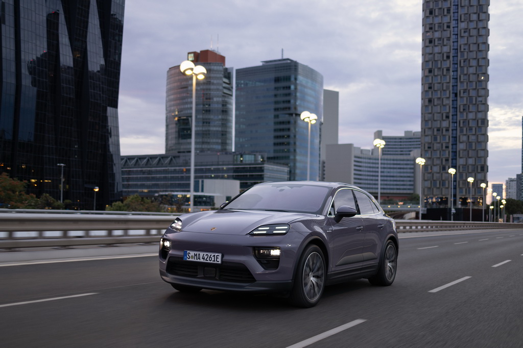 Новий електричний Porsche Macan представлено в Україні