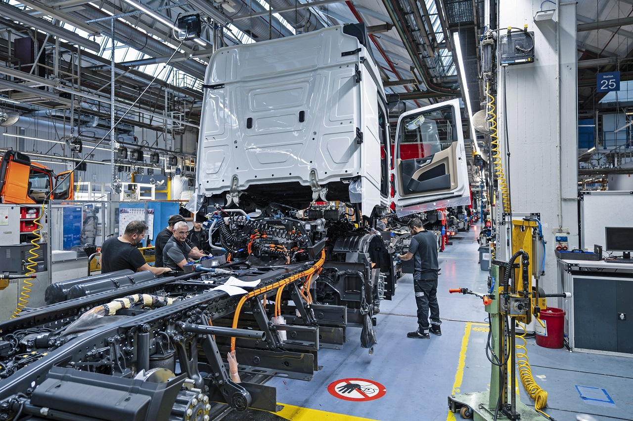 Стартувало виробництво Mercedes-Benz eActros 600