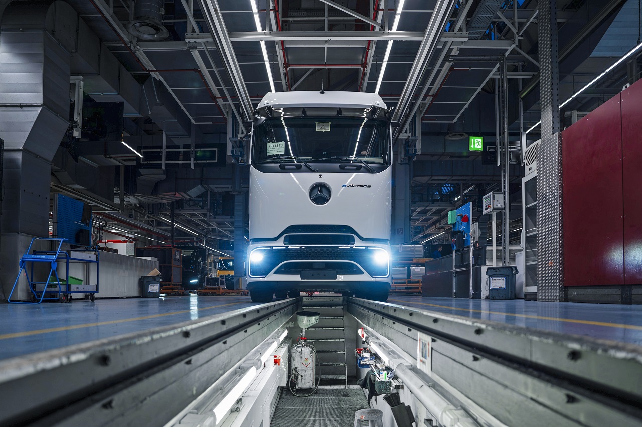 Стартувало виробництво Mercedes-Benz eActros 600