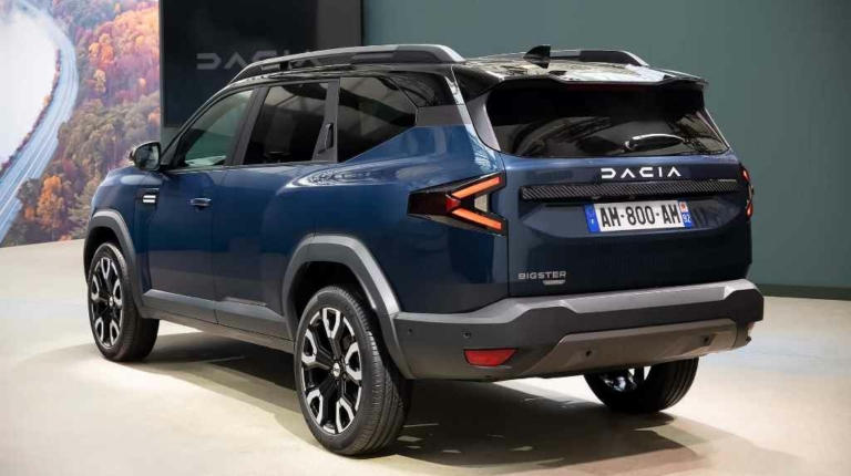 Dacia раскрыла цены и характеристики кроссовера Bigster (фото)