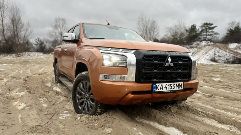 Зимовий тест Mitsubishi L200: нова зовнішність та нові можливості