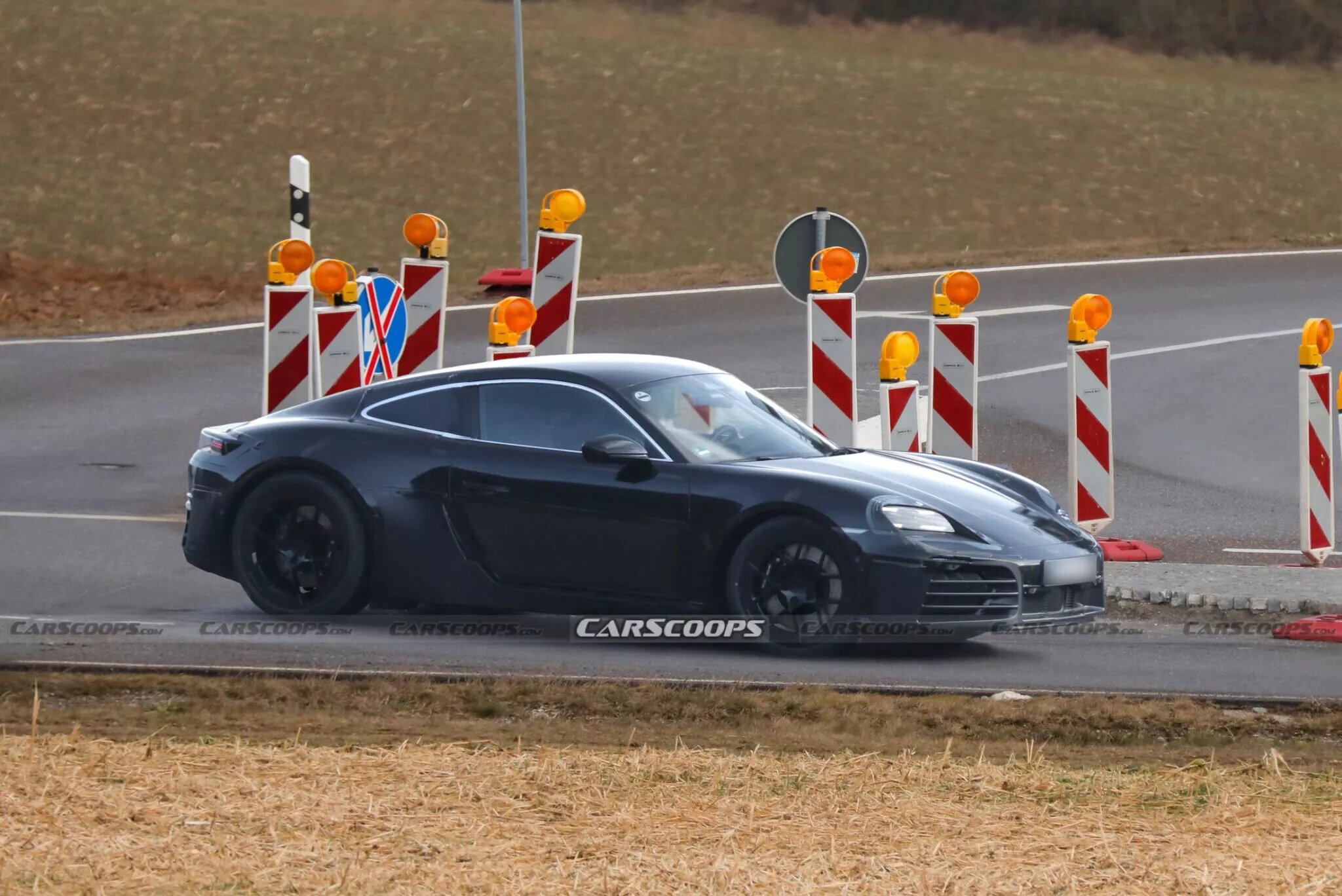 Porsche тестує електричний 718 Cayman Electric