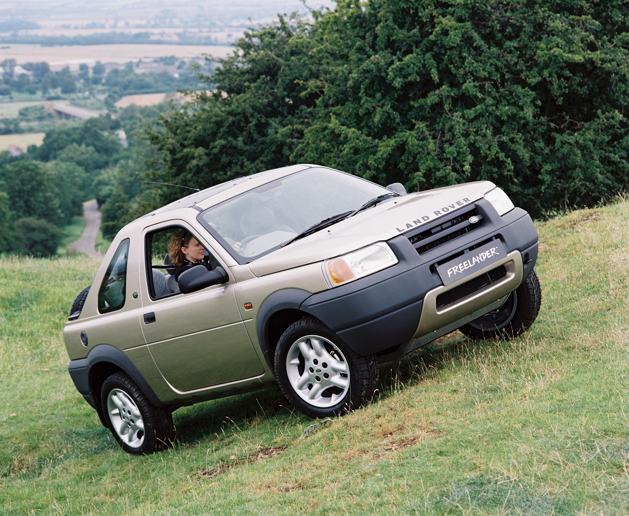 У Києві помічено Land Rover з незвичайною кормою