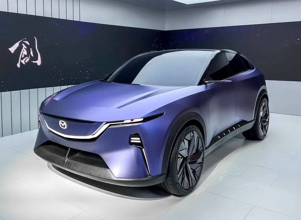 Mazda готує новий гібридний SUV EZ-60