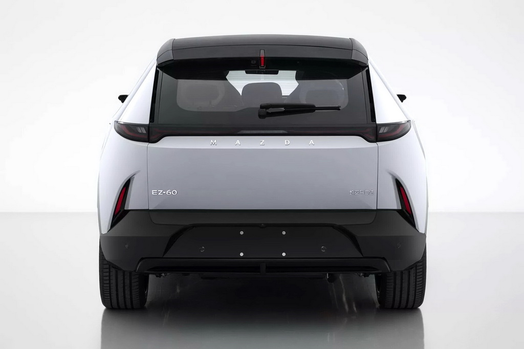 Mazda готує новий гібридний SUV EZ-60