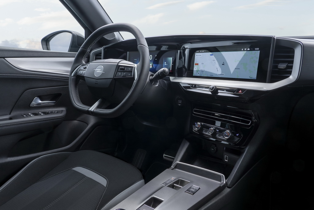 Opel розповів про особливості цифрового кокпіту Mokka