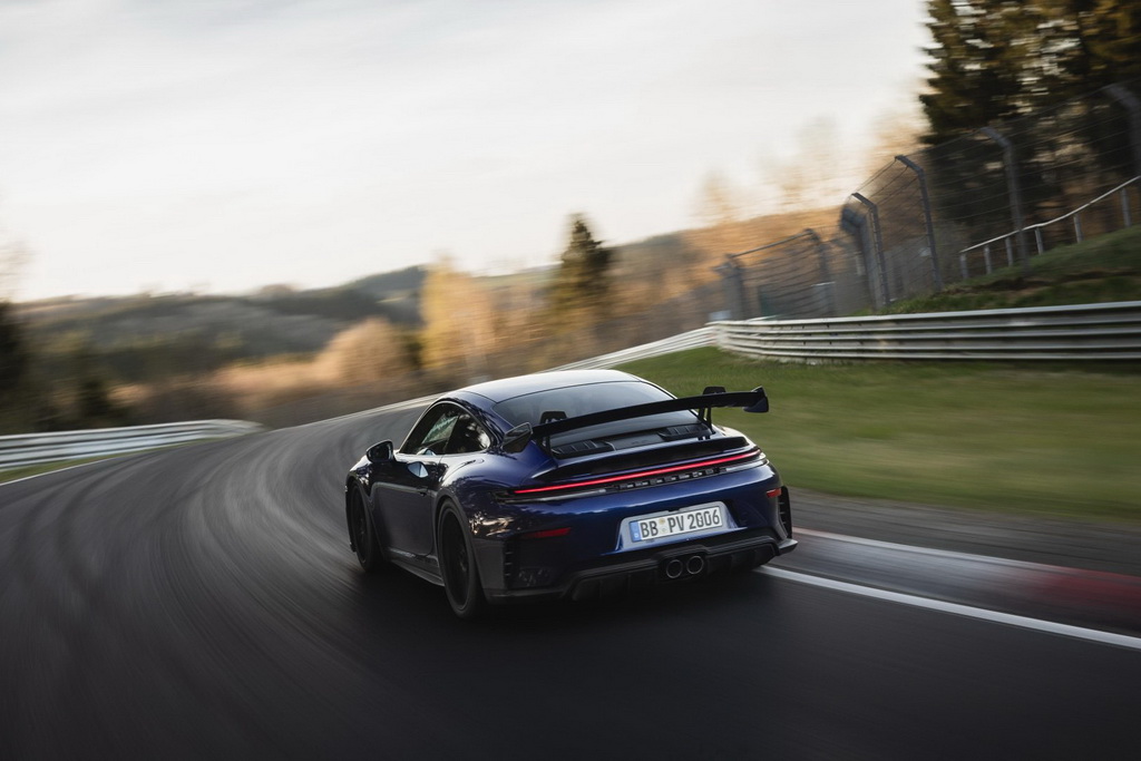 Porsche 911 GT3 став найшвидшим авто з МКП (відео)