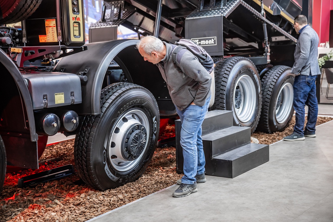 Tatra Trucks показала на Bauma 2025 самоскиди з оновленим дизайном