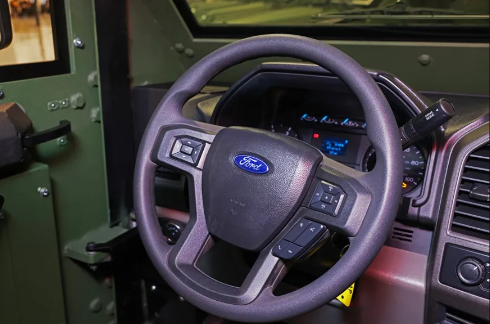 Українські силовики отримали від уряду США 150 бронемашин Senator MRAP